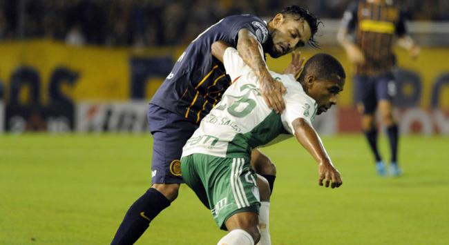HOME - Rosario Central x Palmeiras - Copa Libertadores - Matheus Sales e Pablo Alvarez (Foto: Stringer/AFP)
