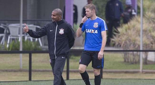 Primeiro treino do Corinthians com o novo técnico Cristóvão Borges
