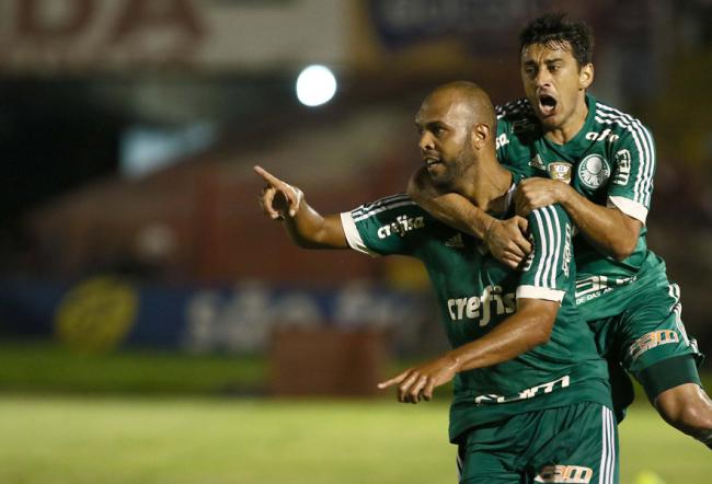 Três jogos sem sofrer gols. O primeiro feito do Palmeiras 2016