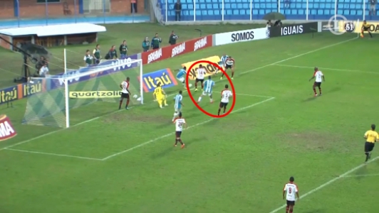 Wright analisa erros de arbitragem (Reprodução)