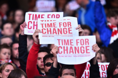 Arsenal x Norwich - Protesto contra Wenger