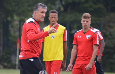 Bauza com os garotos