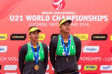 Duda e Ana levaram o ouro em Lucerna (Foto: Divulgação/FIVB)