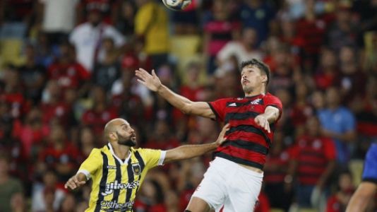 5c8d83b9ed737 Rodinei capitão, pontaria e mais: o empate do Flamengo com o Voltaço