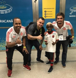 5c92649768199 'Nego Ney': Dancinha de menino que entrou com Gabigol viraliza na web