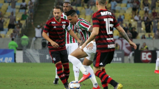 5c9c2395e7842 Com emoção até o fim, Flamengo se classifica em clássico 'muito pegado'