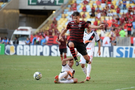 5ca1210b835b2 De Arrascaeta aparece, é decisivo e Flamengo é campeão da Taça Rio