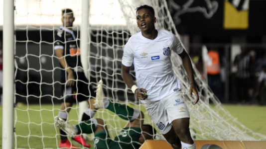 5cb7adeae2e44 Queda no segundo tempo e falta de criatividade: a derrota do Vasco