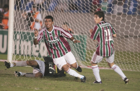 5cbb8b8941b77 É chocolate! Relembre goleadas marcantes do Fluminense no século