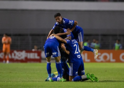 Por la Série B, Cruzeiro vence al CRB fuera de casa y puede garantizar el acceso a la siguiente ronda CRB x Cruzeiro - reportaje
