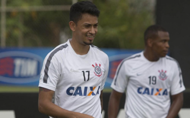 Lucca deixou treino do Corinthians mais cedo nesta segunda-feira (Foto: Daniel Augusto Jr)