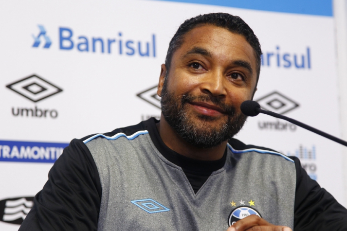 Roger Machado quer colocar o Grêmio na Libertadores-2016 (Foto: Lucas Uebel/Grêmio)