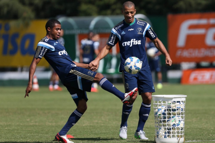 Treino Palmeiras Lucas Taylor e Vitor Hugo (foto:Cesar Greco)