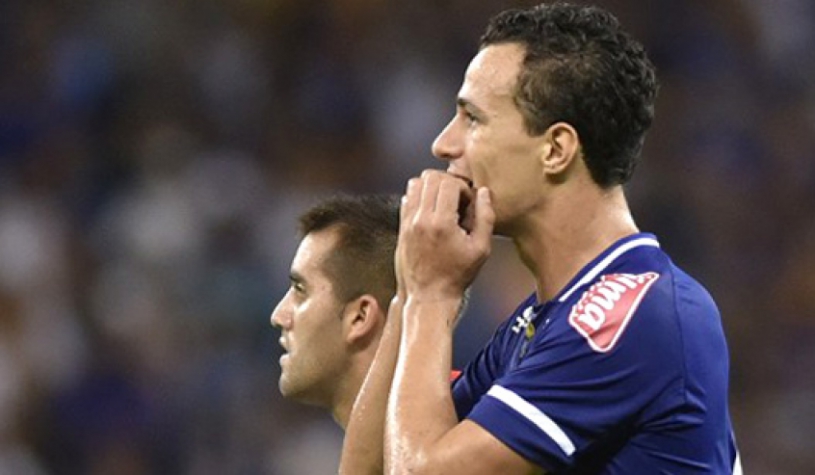 Cruzeiro x Huracán - Libertadores - Mineirão - Leandro Damião (Foto: Douglas Magno/AFP)