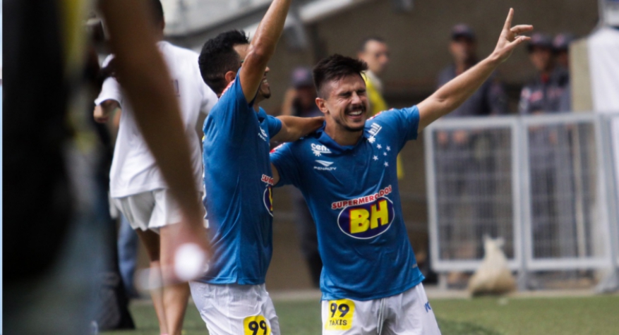 Campeonato Brasileiro Série A - Cruzeiro x Atlético-MG - Local: Estádio do Mineirão - NF: Lances durante a partida20150809 Belo Horizonte Brasil Fernando Michel/Lancepress! Fernando Michel Agência Lancepress! FutebolFernando Michel