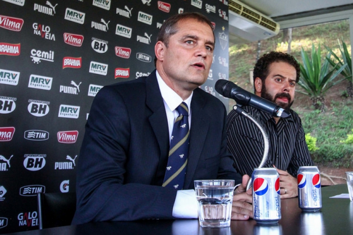 Diego Aguirre foi apresentado na Cidade do Galo, nesta quinta-feira (Foto: Bruno Cantini/Atlético MG)