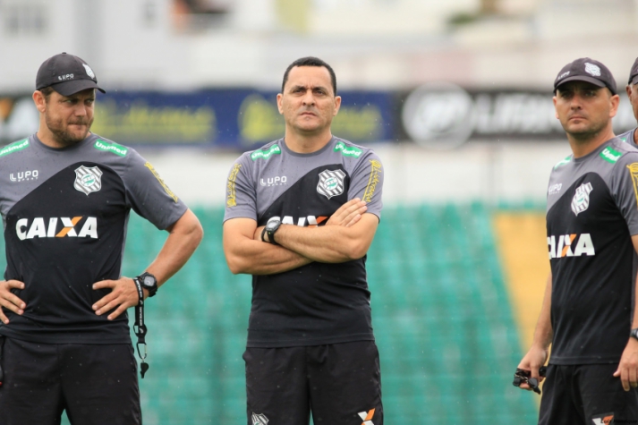 Técnico Hudson Coutinho segue no comando do Figueira em 2016 (Foto: Divulgação)