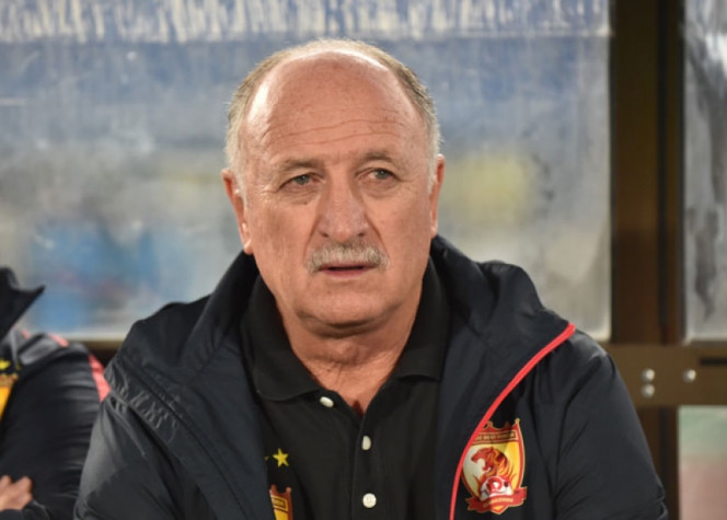 Scolari vai disputar o seu terceiro Mundial de Clubes (Foto: Kazuhiro Nogi / AFP