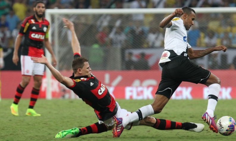 Jonas ficou marcado pelos cartões no decorrer da temporada
