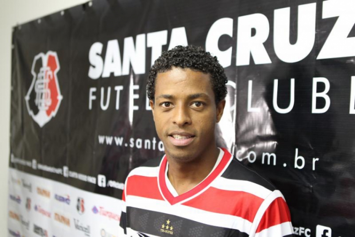 Keno Santa Cruz