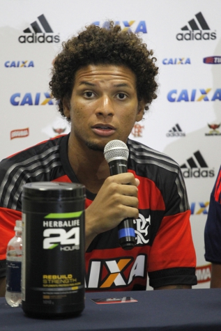 Volante e goleiro chegam ao Flamengo com o aval do técnico Muricy Ramalho