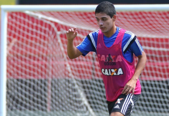 Apesar da pouca idade, Neto Moura quer brilhar pelo Sport em 2016 (Foto: Divulgação/Sport)