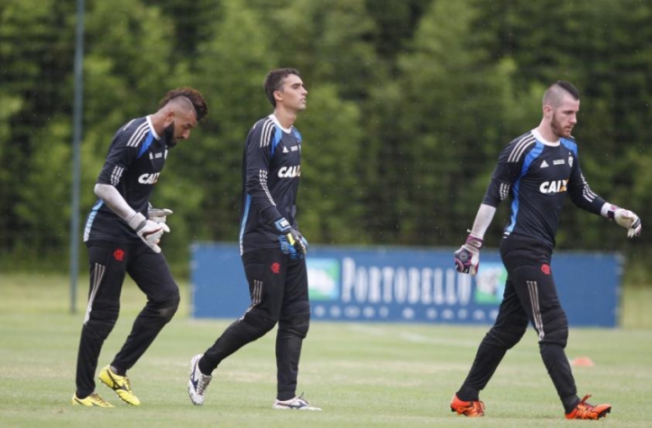 Goleiros do Flamengo durante treino (Gilva de Souza /Flamengo.com.br)