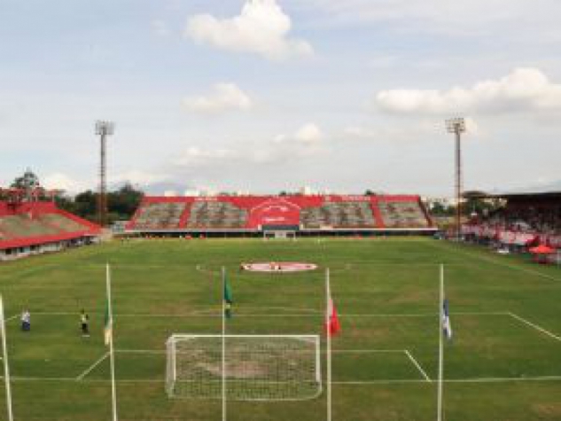 Estádio Giulite Coutinho é o lar do Futebol do Mecão. (Foto: Sandro Vox/America Rio)