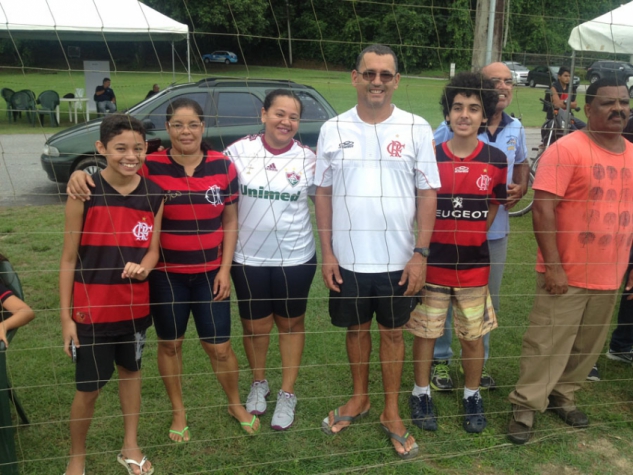 Família acompanha treino do Flamengo