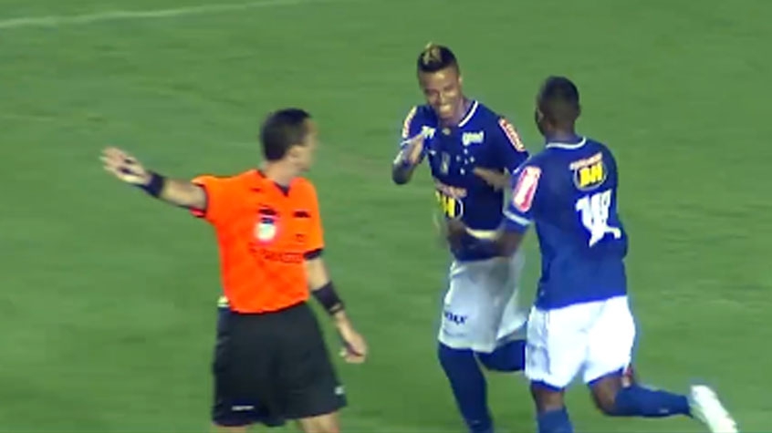 HOME - Cruzeiro x Rio Branco-ES - Amistoso - Rafael Silva (Foto: Reprodução/Esporte Interativo)