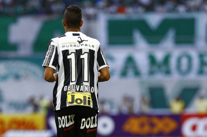 Saída de Geuvânio deixa vaga a camisa 11 do Santos