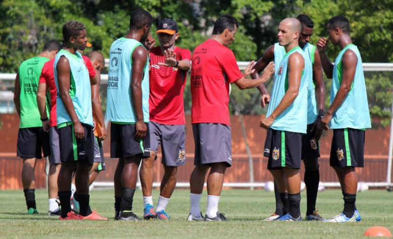 Edson Souza e Robson (Foto: Bernardo Gleizer/NIFC)
