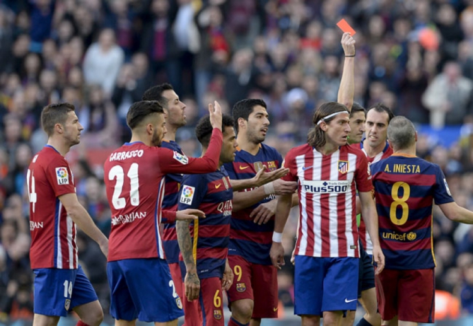 Filipe LuÃs expulso contra o Barcelona