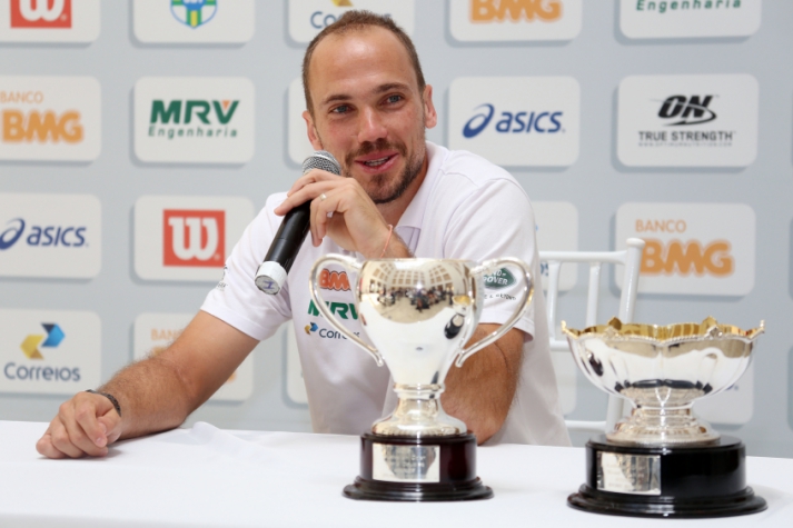 Coletiva Bruno Soares