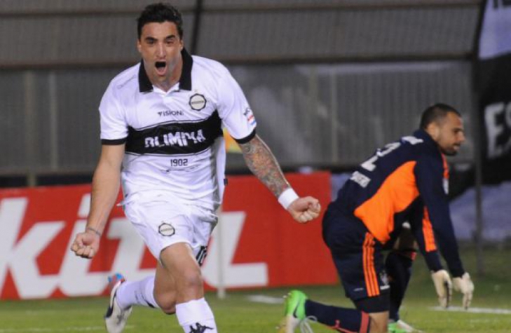 Salgueiro - atacante do Olimpia