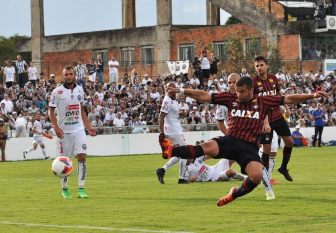 Atacante já marcou dois gols no Atlético-PR