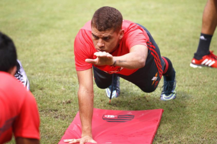 Cuellar (Foto: Gilvan de Souza/Flamengo)