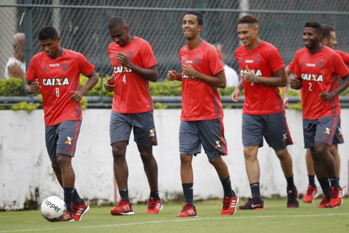 Titulares foram a campo nesta sexta-feira, menos Sheik (Foto: Gilvan de Souza/Flamengo)