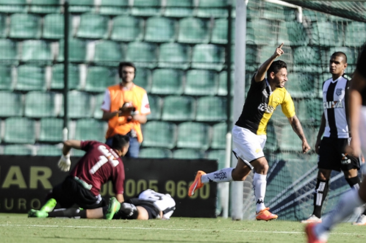 Figueirense x Criciuma (foto:Eduardo Valente)