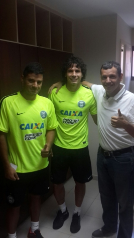 Benítez e Bareiro realizam exames no Coritiba