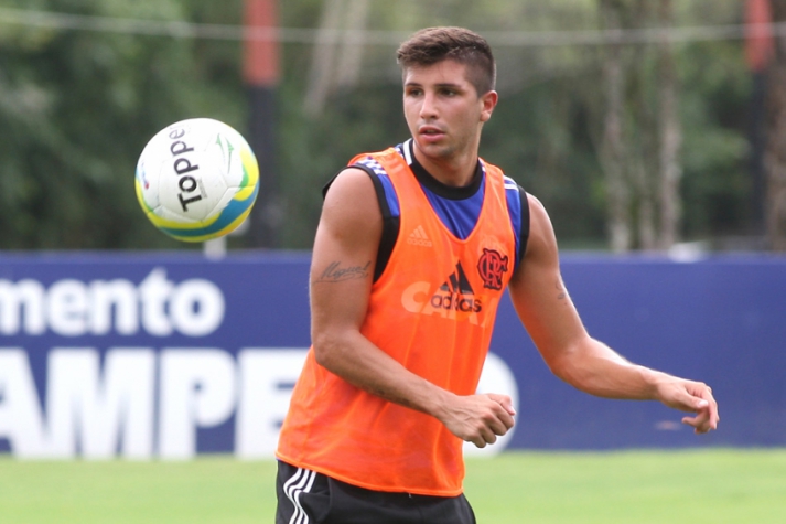 Lucas Mugni - Treino do Flamengo (Foto: Paulo Sergio/ LANCE!Press)