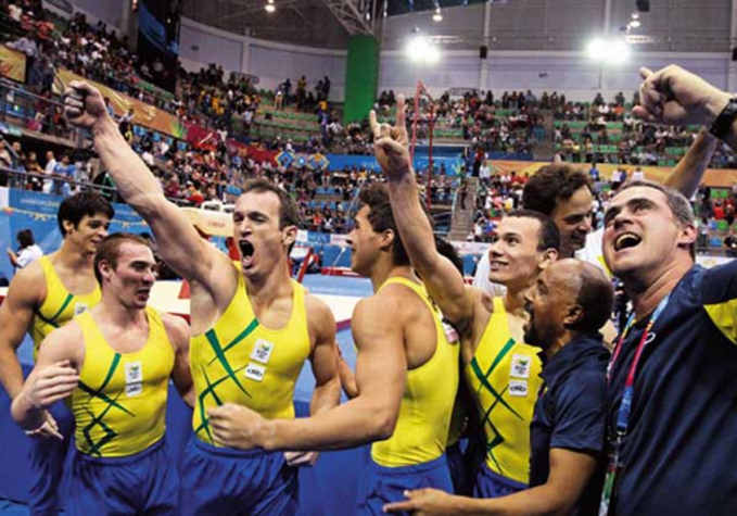 Atletas da ginástica comemoram classificação para os Jogos Olímpicos