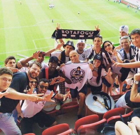 Sandro na torcida do Botafogo