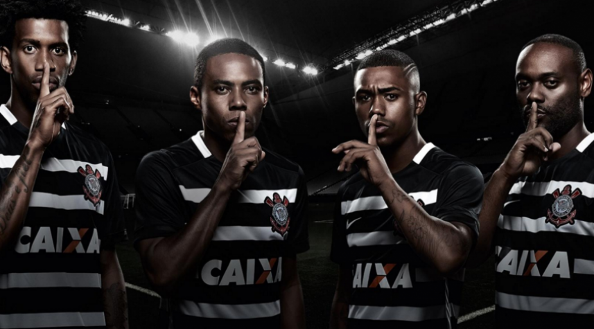 Campeão, Corinthians lança novo uniforme com faixas inéditas