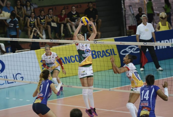 Volei - Concilig/Vôlei Bauru x Renata Valinhos/Country