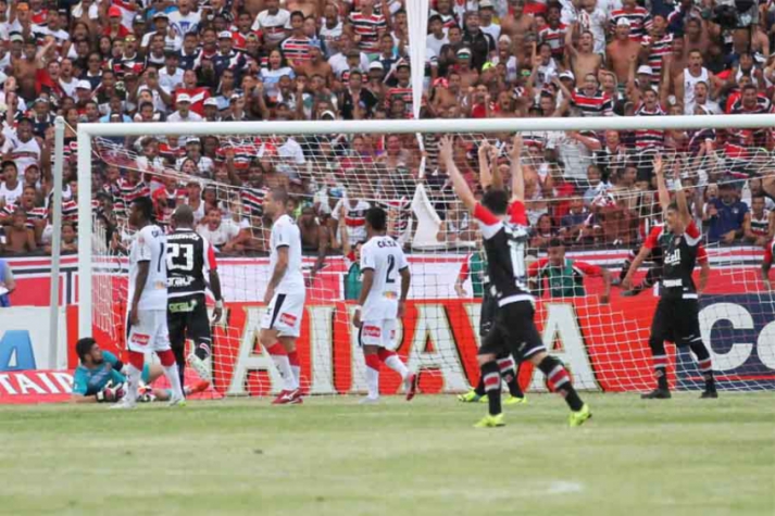 Campeonato Brasileiro serieB - Santa Cruz x Vitoria (foto:João Pedro