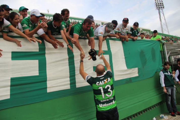 Gilmar Dal Pozzo agradece homenagem da Chapecoense e avalia desempenho no Náutico