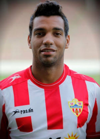 Michel, lateral do Almeria (Foto: Divulgação)