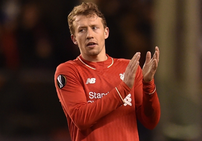 Lucas Leiva poderá conquistar seu segundo tÃtulo da Copa da Liga Inglesa neste domingo (Foto: Divulgação / Site Oficial do Liverpool)