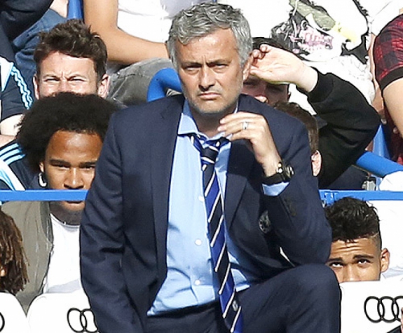 Chelsea x Liverpool - Campeonato Inglês - Mourinho (Foto: Ian Kington/AFP)
